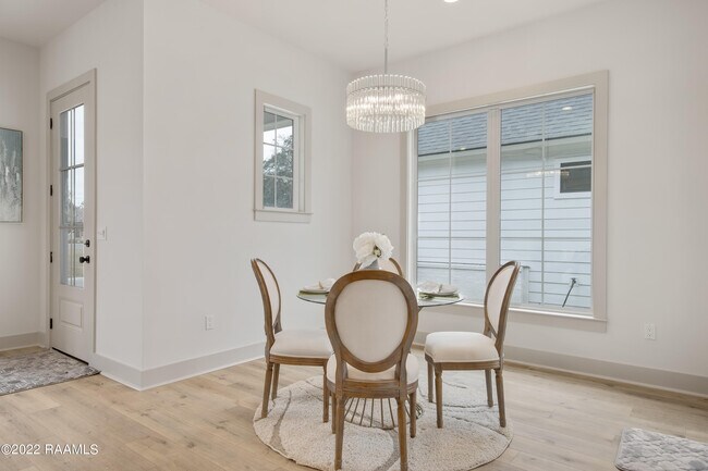 Building Photo - 103 Wishing Wl Dr