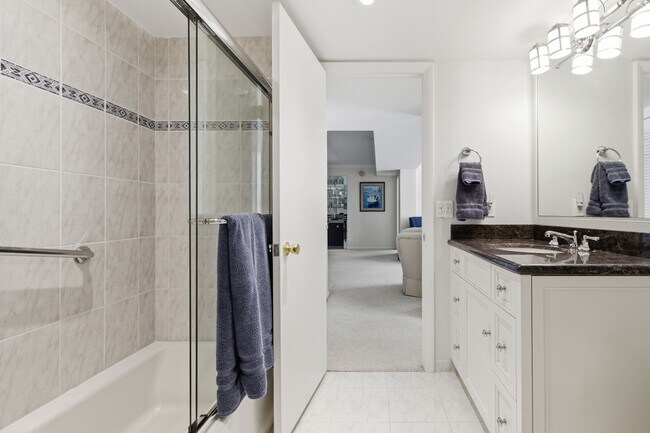 Building Photo - 170 N Ocean Blvd