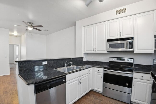 Building Photo - 4212 E Jasper Dr