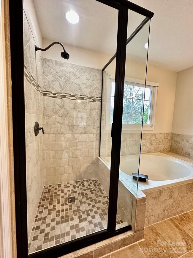 Building Photo - 126 Lake Davidson Cir