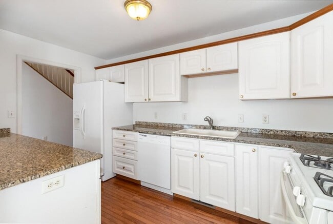 Building Photo - 1172 Heron Ct
