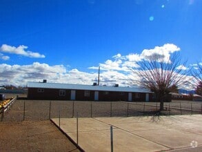 Building Photo - 2 Bedroom - 1 Bath Fully Furnished Apartment