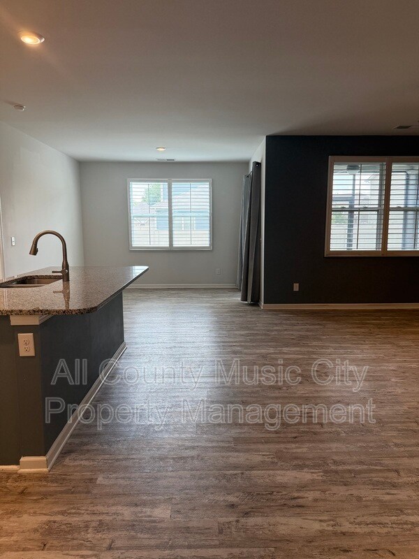Building Photo - 337 Tessa Grace Wy