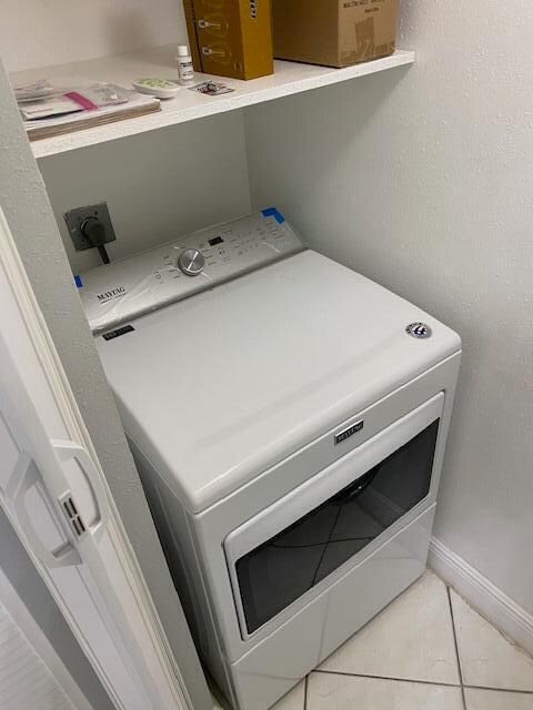 Building Photo - 1212 Vista Oaks Cir NE