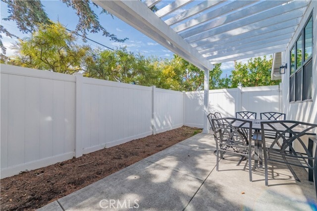 Building Photo - 146 E 18th St