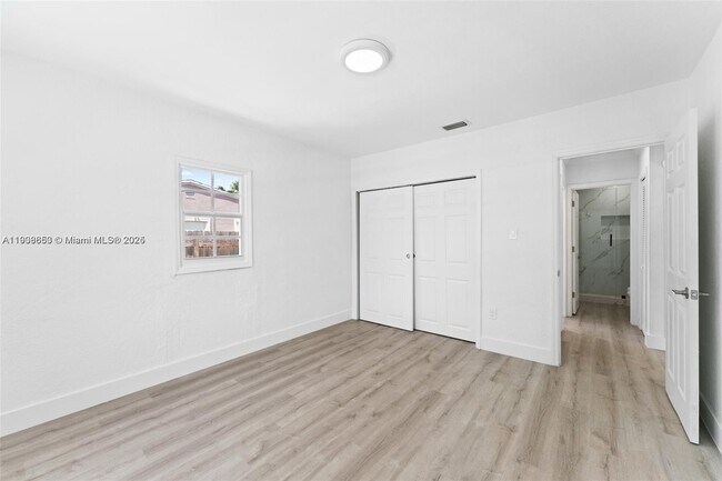 Building Photo - 3161 SW 27th Ln