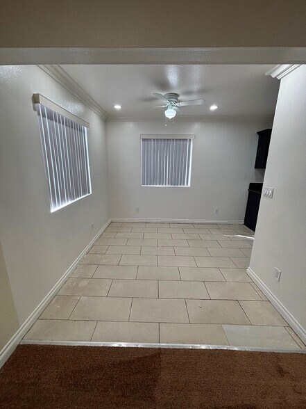 Building Photo - 156 E 67th St