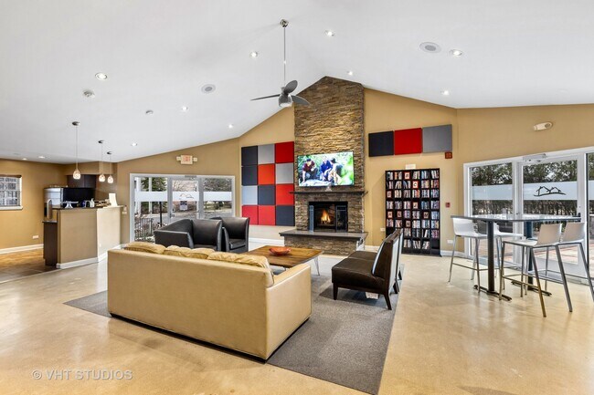 Building Photo - 1700 Lincoln Meadows Cir