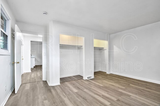 Building Photo - 1528 S 9th St