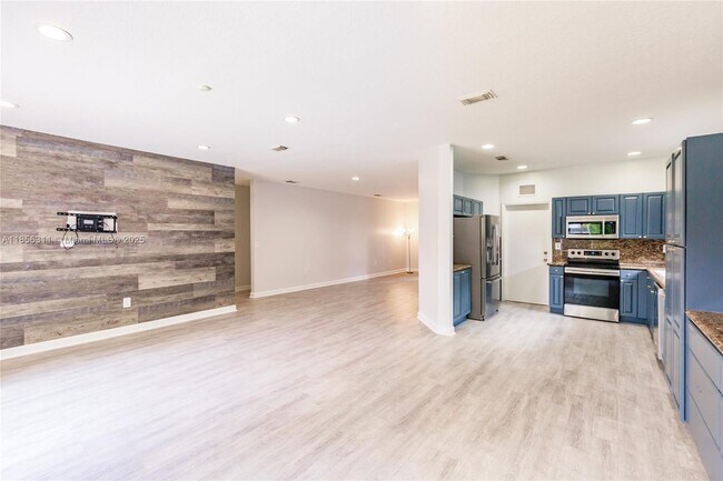 Building Photo - 13017 SW 143rd Terrace