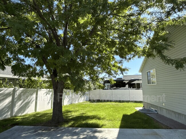 Building Photo - 3138 Aubrey Dee Cir