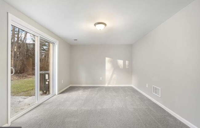 Building Photo - 9234 Woodcreek Ct