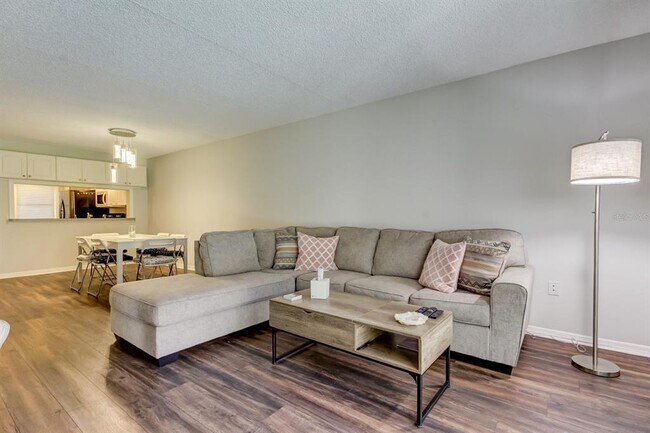 Building Photo - 90 S Highland Ave