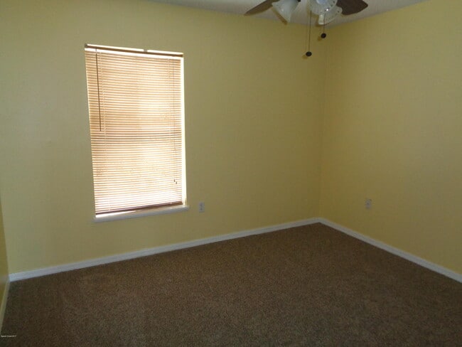 Building Photo - 1677 Sawgrass Dr SW