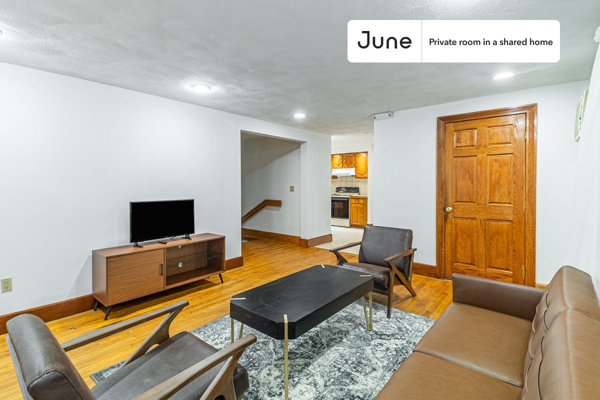 Building Photo - Room in Shared 5 bed/2 bath home in Central Square (Cambridge)