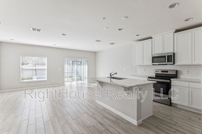 Building Photo - 141 Cape Honeysuckle Pl