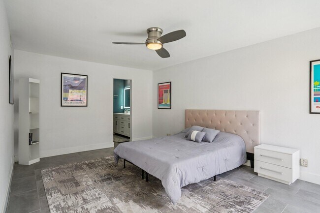 Building Photo - 2727 S Sierra Madre