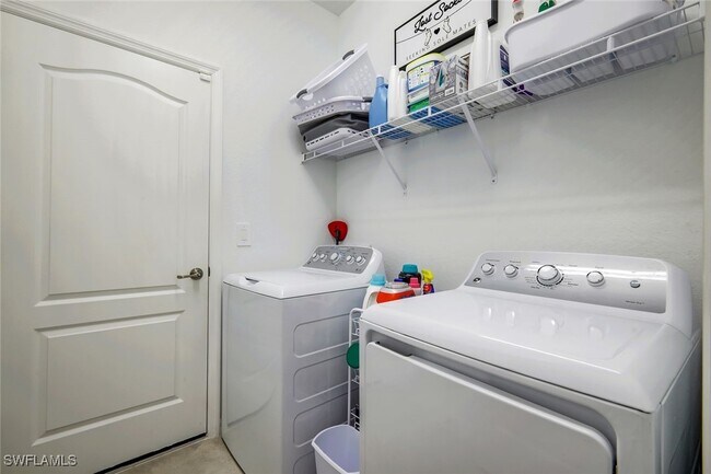 Building Photo - 14498 Cantabria Dr