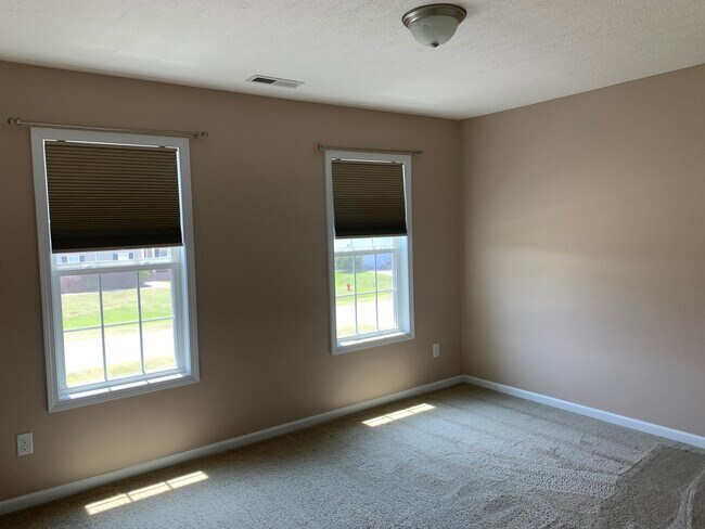Building Photo - 309 S Brandon Way