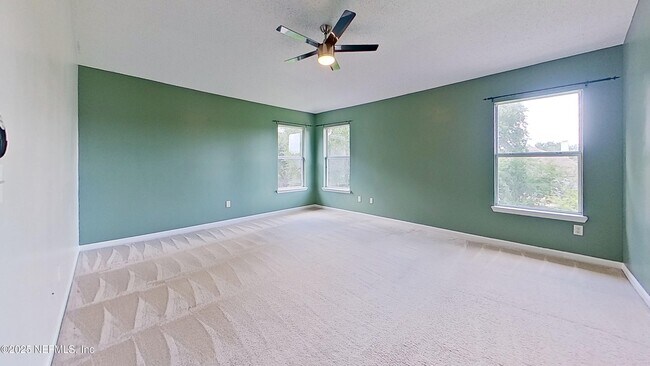 Building Photo - 14482 Falling Waters Dr