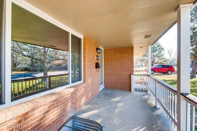 Building Photo - 5 br, 2 bath House - 1408 Brentwood Drive