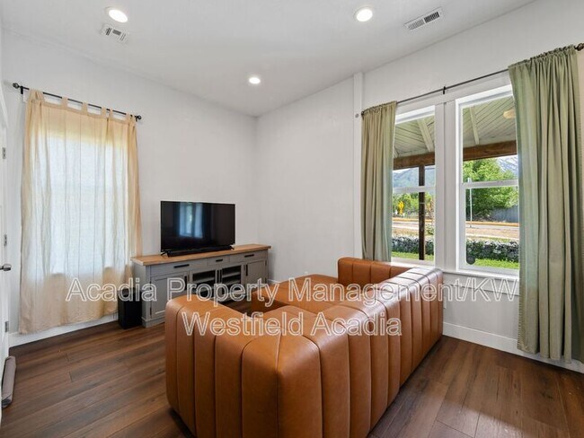Building Photo - 510 S 900 W