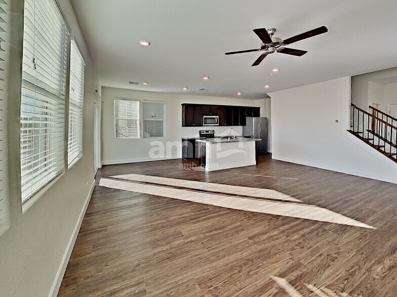 Building Photo - 8128 Inhibition Ct
