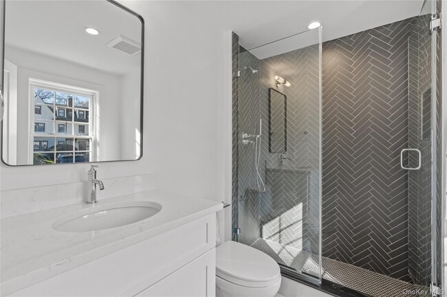 Building Photo - 26 Latimer Ln