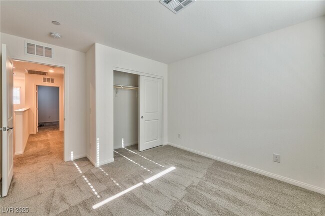 Building Photo - 12146 Scarlet Ember Rd