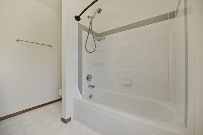 Building Photo - $2,995.95 | 4 Bed, 2 Bath Single Family Westminster Home – Central A/C and heating, In Unit Washe...