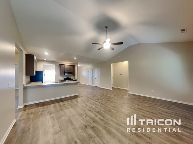 Building Photo - 829 Ellyson Dr