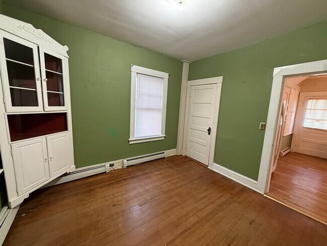 Building Photo - 173 Princeton Blvd