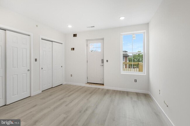 Building Photo - 223 S 45th St