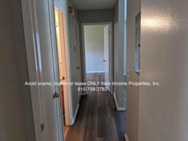 Building Photo - 303 Andrew Jackson Pl