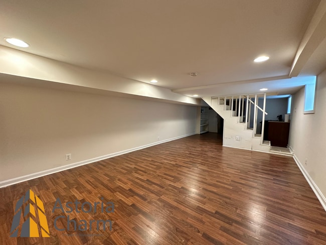 Building Photo - Live in Comfort: Spacious 3 Bedroom 2 Bath...