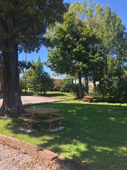 Picnic area - 213 E Walnut St