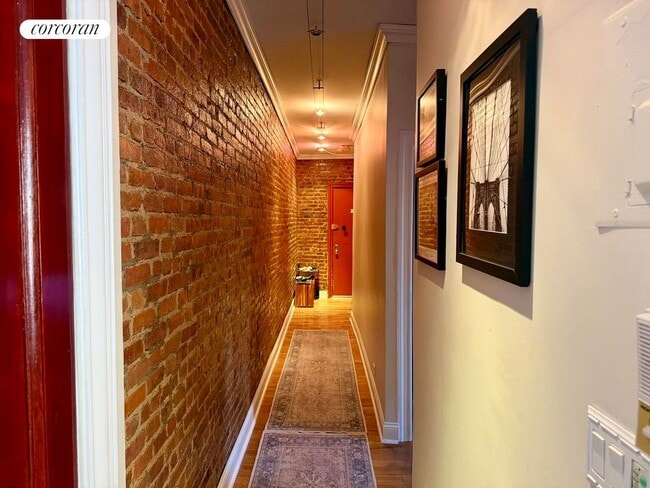 Building Photo - 880 W 181st St