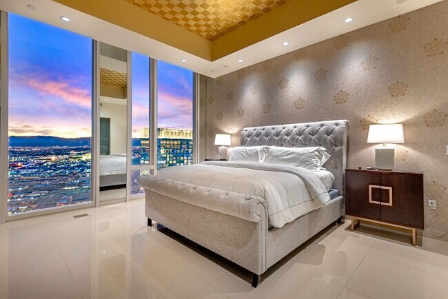 Building Photo - Waldorf Astoria 4707-Strip/City/Mtn Views from this Stunning 2Bd/2.5Ba Residence