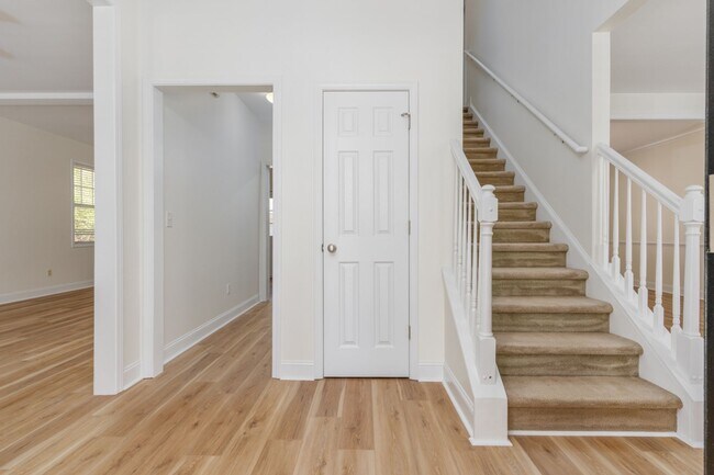 Building Photo - Stylish 3 Bedroom Home in The Sought-After Lake Carolina