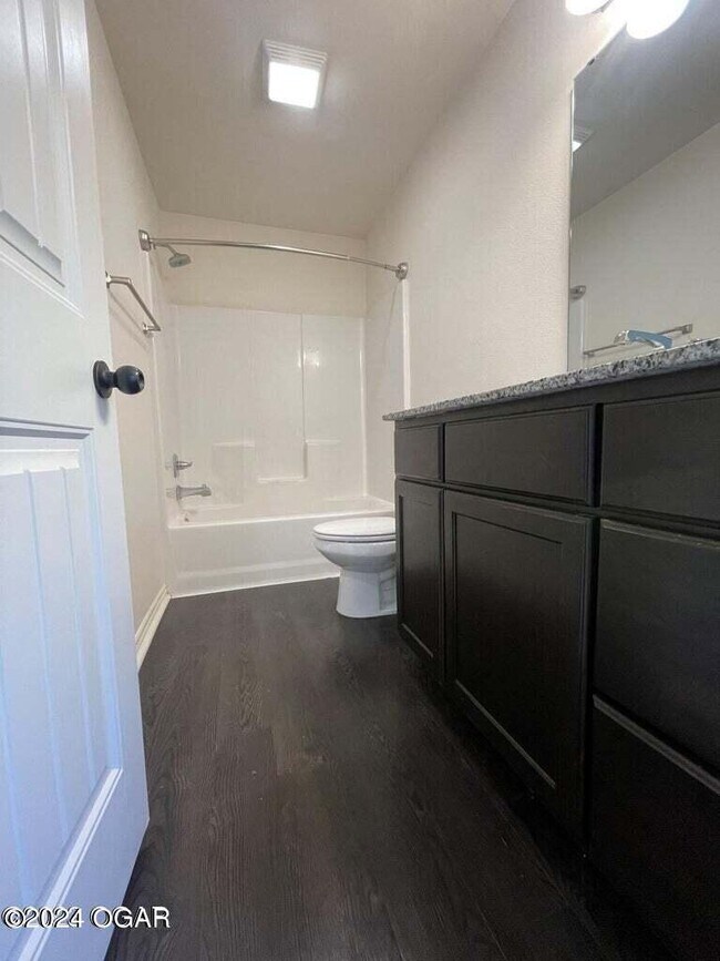 Building Photo - 1824 S Pennsylvania Ave