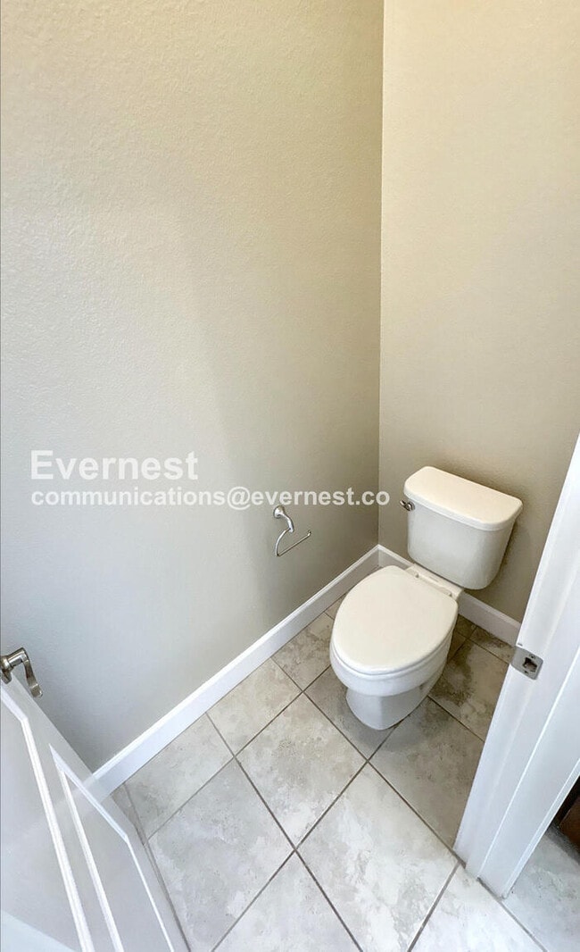 Building Photo - 428 Whistler Pl