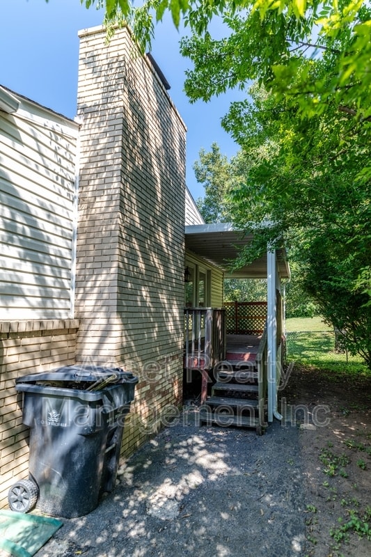 Building Photo - 2139 W Gilbert Ln