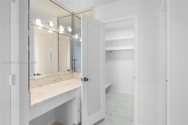 Building Photo - 1849 S Ocean Dr
