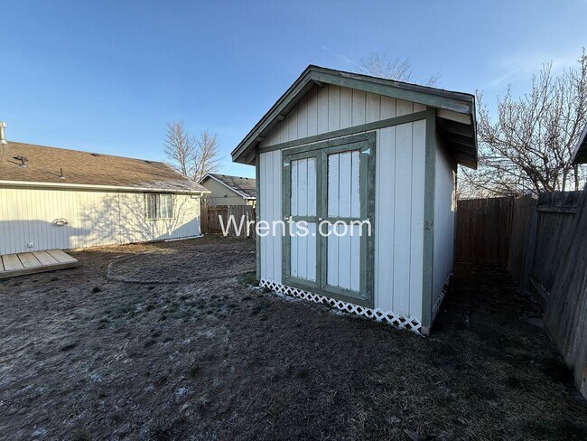 Building Photo - Welcome to this charming 2 bed, 2 bath rancher in Airway Heights!
