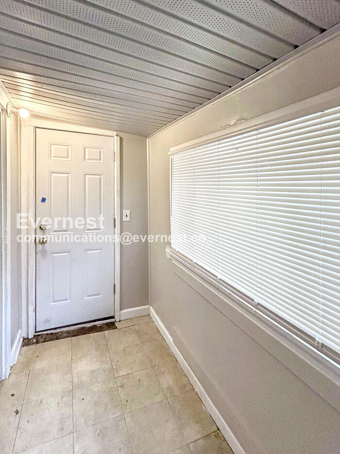 Building Photo - 12041 Belden Ave