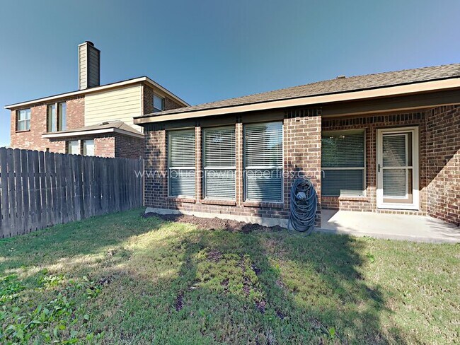 Building Photo - 1103 Bexar Ave