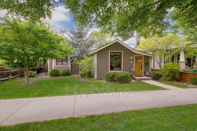 Primary Photo - 1417 E Franklin St