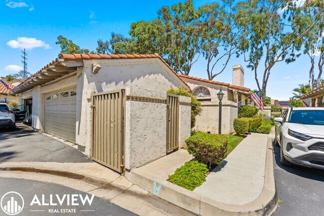 Building Photo - Charming San Juan Capistrano Home with Garage & Modern Amenities