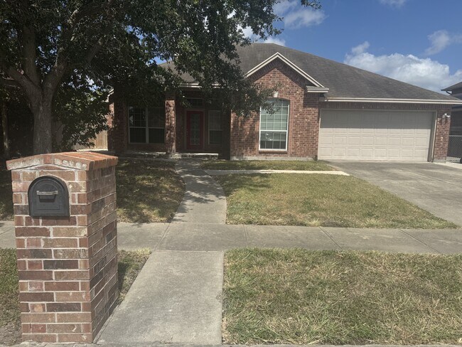 Building Photo - 6721 Dungeoness Dr