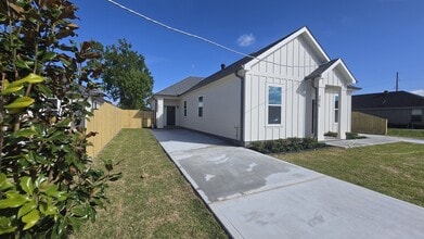 Building Photo - 3617 Park Blvd